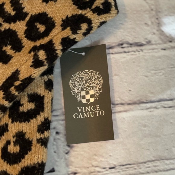 Vince  Camuto animal print sweater NWT - Picture 6 of 6
